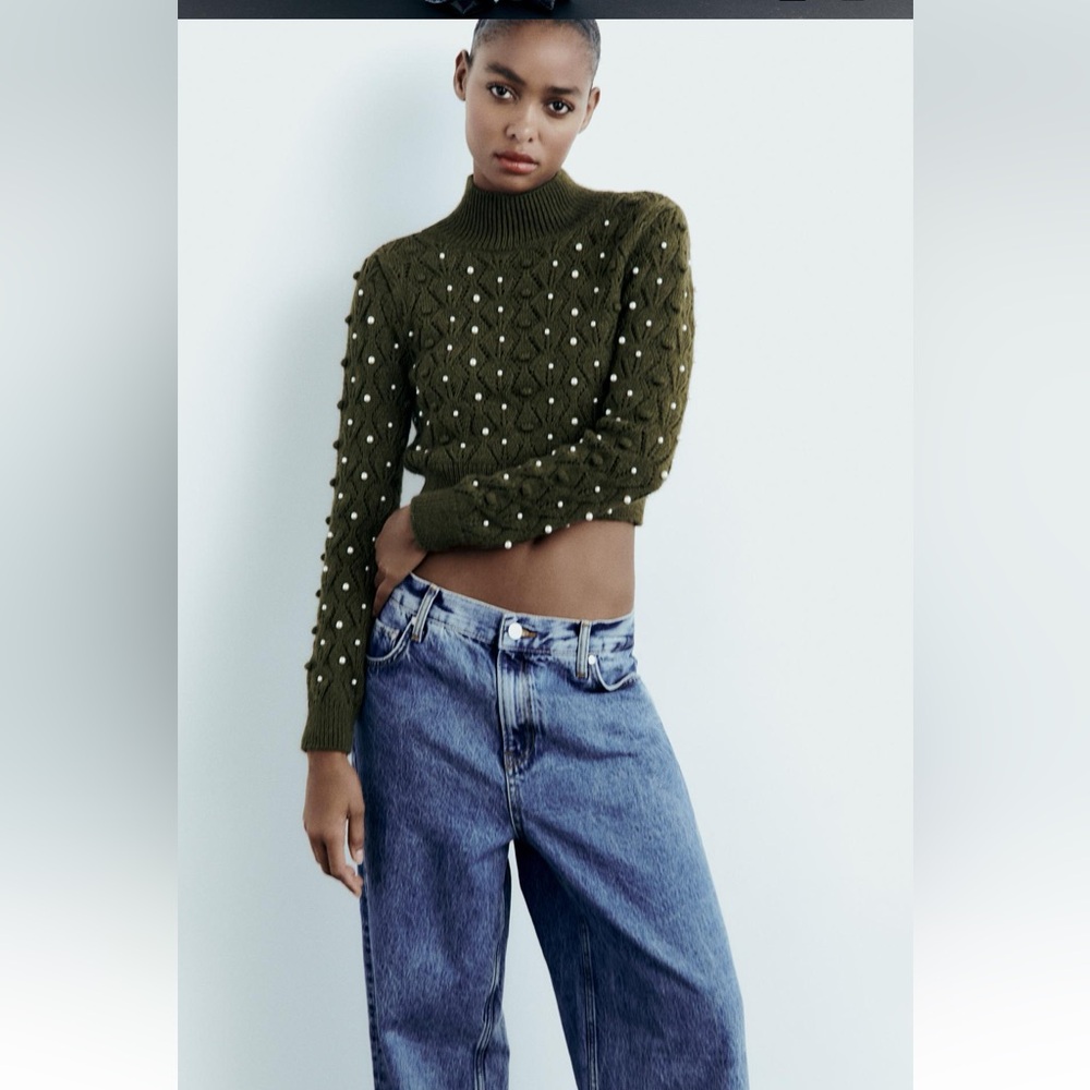 KNIT OPEN BACK PEARLY SWEATER - Picture 2 of 11